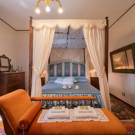Casa Di Giano With Outdoor Jacuzzi Tuoro sul Trasimeno