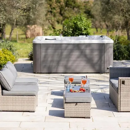 Casa Di Giano With Outdoor Jacuzzi